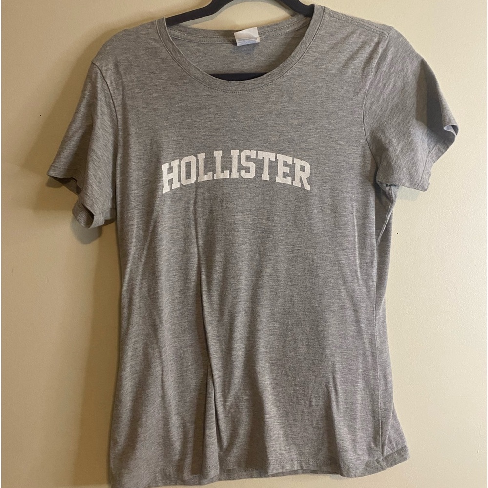 hollister tee